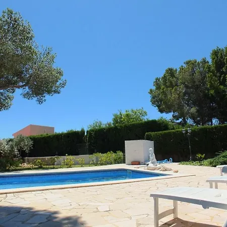 Lorenza Villa
